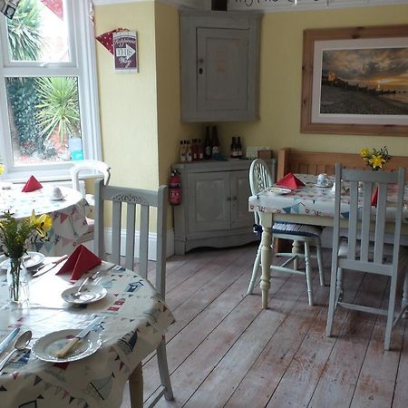 Hooray Henrys Bed & Breakfast Шерингам Екстериор снимка