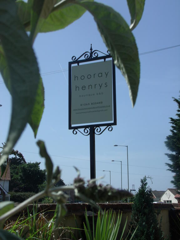 Hooray Henrys Bed & Breakfast Шерингам Екстериор снимка
