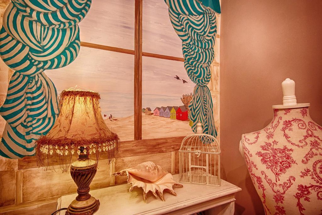 Hooray Henrys Bed & Breakfast Шерингам Екстериор снимка