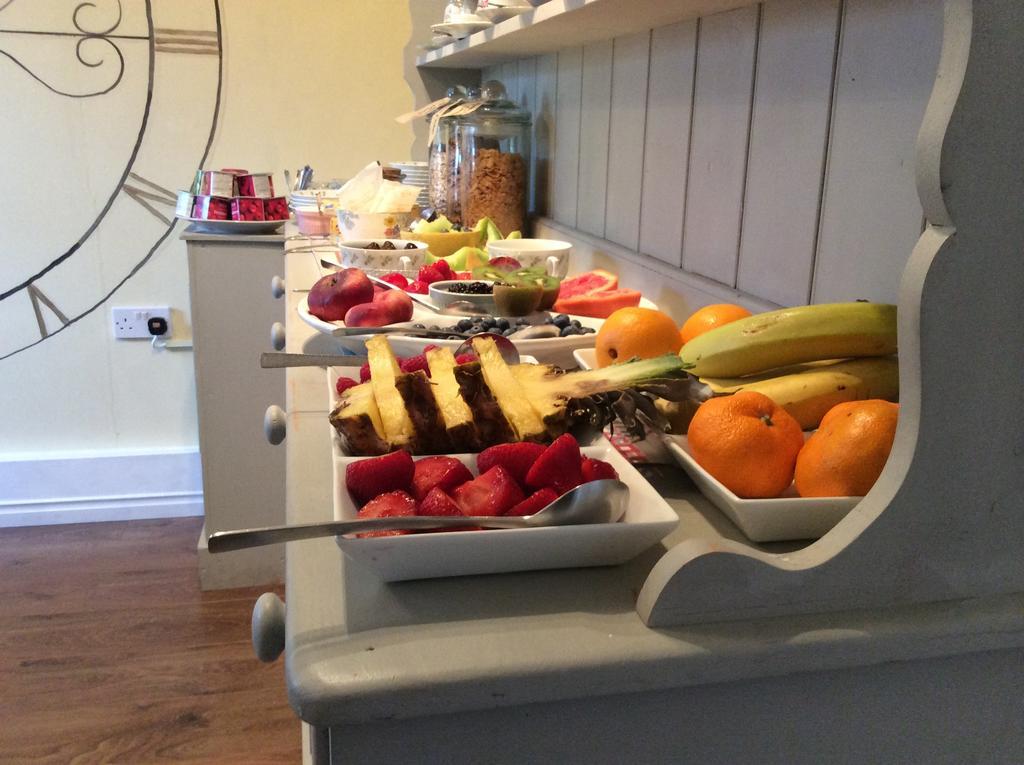 Hooray Henrys Bed & Breakfast Шерингам Екстериор снимка