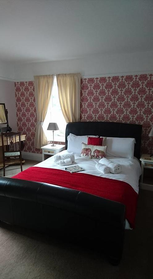 Hooray Henrys Bed & Breakfast Шерингам Екстериор снимка